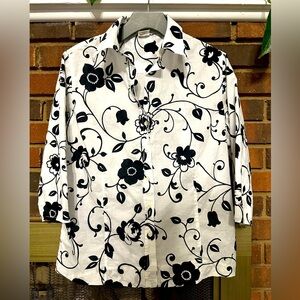 🛍️ Craig Taylor 100% Egptan cotton 3/4 Sleeve shirt with excellent condition.